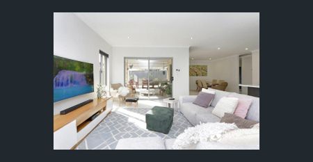 Modern 4-Bedroom Home Ready for Families - Photo 4