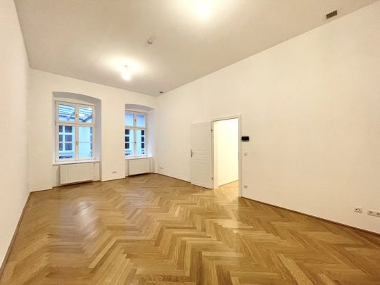 Stilvoll sanierte Altbauwohnung in bester Innenstadtlage – Ruheoase am Getreidemarkt - Photo 1