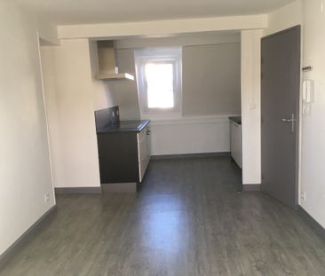 Location Appartement 2 pièces 40m² - Photo 3