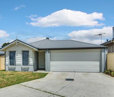 MODERN, LOW MAINTENANCE LIVING! - Photo 1