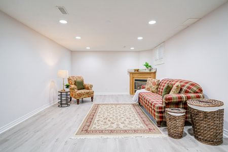 For Lease - 250 Belvenia Road, Burlington, Ontario - Photo 5