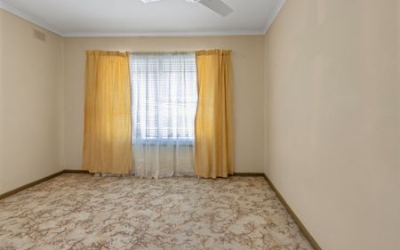 Neat Two Bedroom Unit - Photo 5