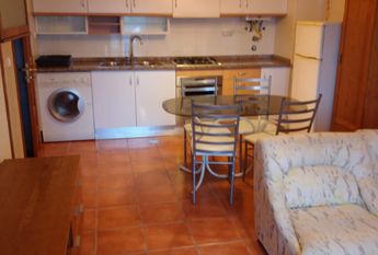 Apartamento T0+1 junto ao Centro Comercial Glicínias