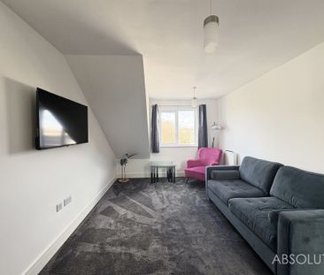 1 bed flat to rent in Cliff Park Avenue, Paignton, TQ4 - Photo 2