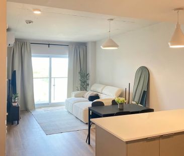 Lumineux 3 ½ Tout Inclus - Piscine, Gym - Photo 3