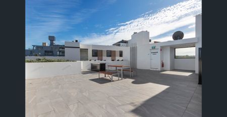 Luxury Apartment In Prime Location - Photo 5