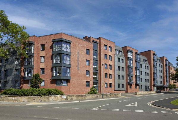 1 bedroom private hall to rent - Photo 1