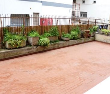 VIgna Clara-Flamina: Furnished 2 Bedroom, 2 bath, new kitchen, larg... - Photo 4