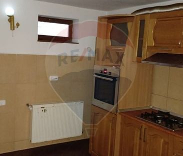 DE INCHIRIAT: Casă / Vilă P+1 - Zona Centrala BAIA MARE - Fotografie 4