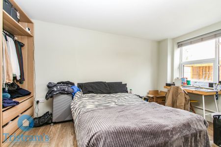 2 bed Apartment for Rent - Photo 5