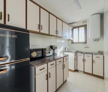 Carrer d'Occident, L'Hospitalet de Llobregat, Catalonia 08903 - Foto 3