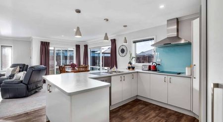 AUSTIN REID AVE, CARTERTON, 4 BDRMS - $680pw - Photo 4