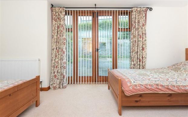 2 bedroom barn conversion to rent - Photo 1