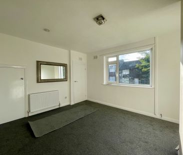 Two Bed Terraced Property Recently Refurbished to a High Standard - Photo 2