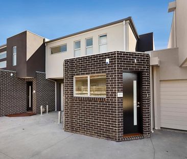 2/3 Edmund Street, Maidstone VIC 3012 - Photo 4