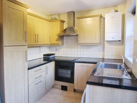 2 bedroom semi-detached house to rent - Photo 4