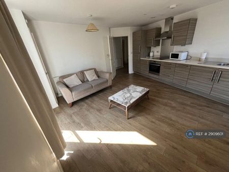2 bedroom flat to rent - Photo 3