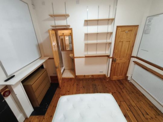 3 Bed Flat, Stanhope Gardens, N4 - Photo 1