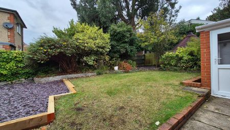 3 bedroom detached house to rent - Photo 4