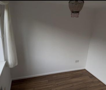 4 bedroom detached house to rent - Photo 6