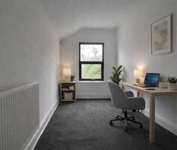 4 bedroom semi-detached house to rent - Photo 2