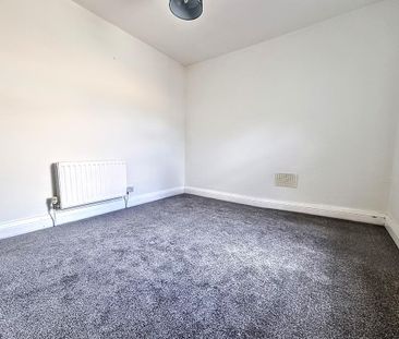 4 bedroom terraced house to rent - Photo 3