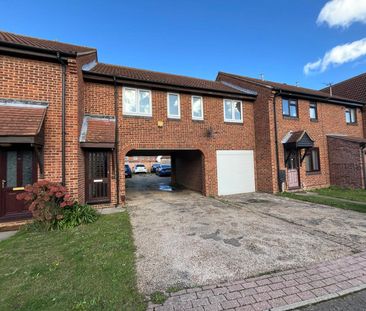 Woodcotes, Shoeburyness, Southend-on-Sea, Essex, SS3 8XH - Photo 3