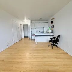 1 room apartment of 81m² in Quebec - Photo 2