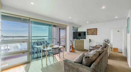 One bedroom with amazing view in Scene One apartme - Photo 5