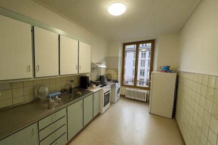 CHARME ET CONFORT AU CENTRE-VILLE - Photo 5