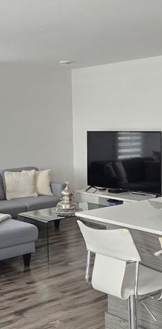 Appartement 4 1/2, Beau, Bon Pas Cher - Photo 1