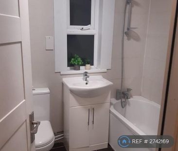 1 bedroom in a house share to rent - Photo 6
