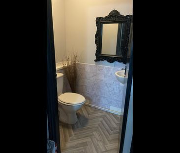 4 Bed Terraced House, Phythian Close, L6 - Photo 6