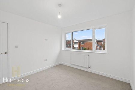 3 bedroom detached house to rent - Photo 5