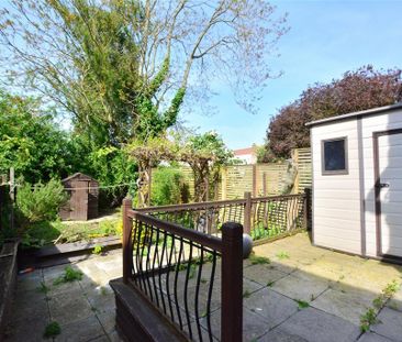 1 bedroom in a house share to rent - Photo 1