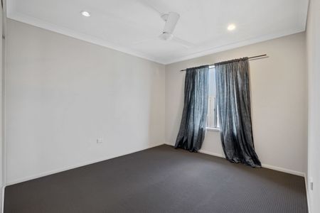 Large Family Home - Photo 5