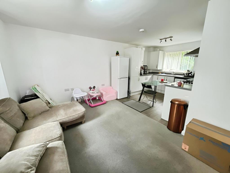 2 bedroom apartment to rent - Photo 2