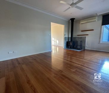 NEAT AS A PIN - Photo 3