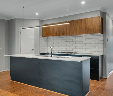 2 Rosedene Avenue, Officer VIC 3809 - House For Rent | Domain - Photo 4