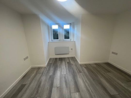 1 Bed Flat, Meanwood Road, LS6 - Photo 1