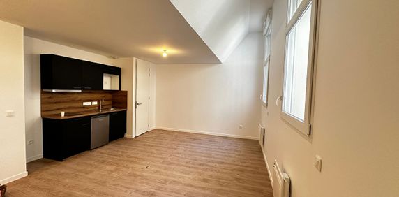 Location Appartement 1 pièce 32m² - Photo 2