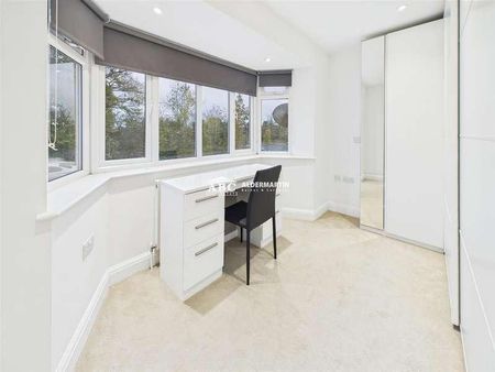 Edgwarebury Lane, Edgware, HA8 - Photo 4