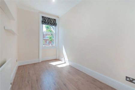 2 bedroom flat in Little Venice - Photo 3