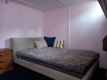 Room in a Shared House, The Hollows, TW8 - Photo 3