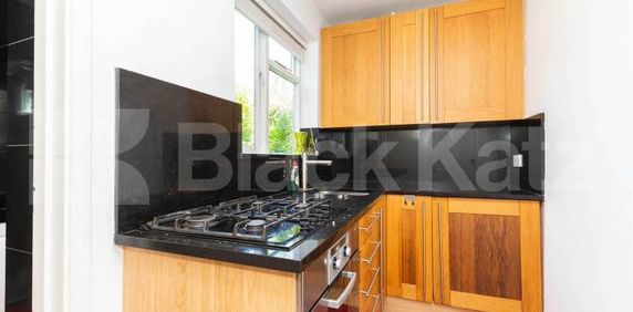 Cosy one bedroom set in a period conversion - Photo 2