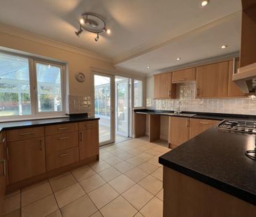 3 bedroom detached bungalow to rent - Photo 1