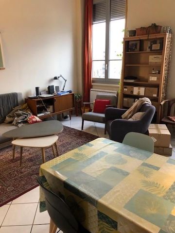 Location Appartement 3 pièces 65m² LYON 4ème - Photo 2