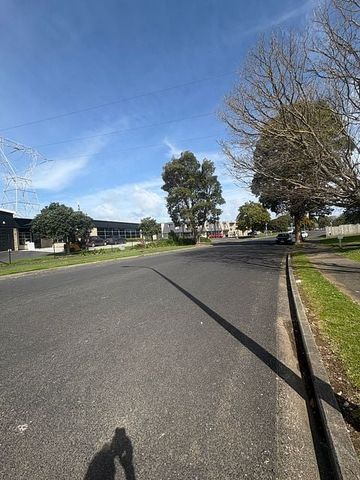 New Renovation 4 Bed Home with Garden in Otara - Photo 3