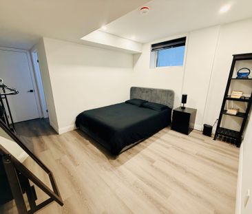 For Lease - 402 Mcroberts Avenue, Toronto, Ontario - Photo 4
