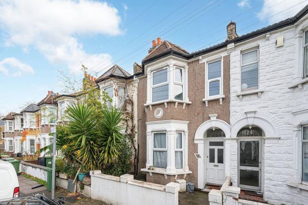 2 bedroom detached house to rent - Photo 1